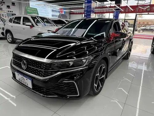 Volkswagen Passat, 2024