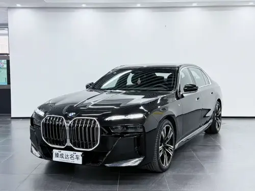 BMW 7-Series, 2025
