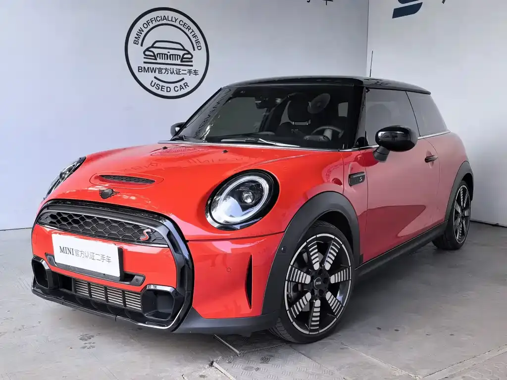 Mini MINI, 2024