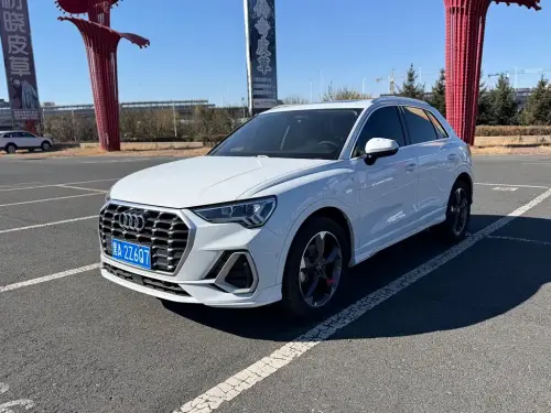 Audi Q3, 2022