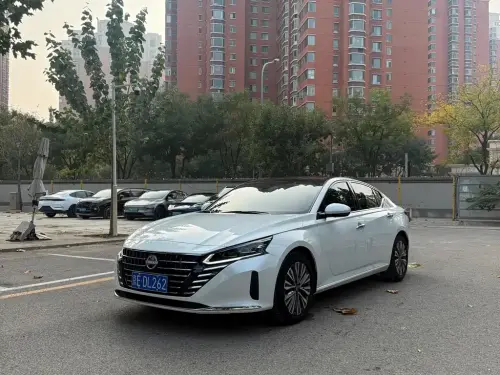 Nissan Teana, 2025