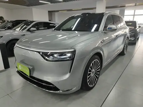 AITO M8, 2025
