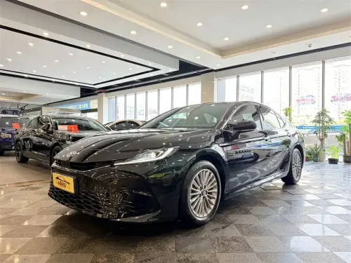 Toyota Camry, 2025