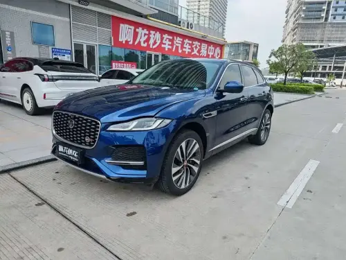 Jaguar F-PACE, 2022