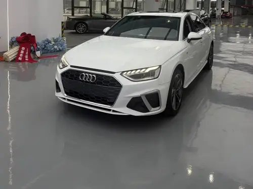 Audi A4, 2022