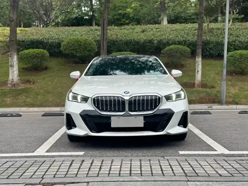 BMW 5-Series, 2024