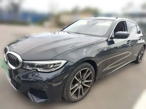 BMW 3-Series, 2022