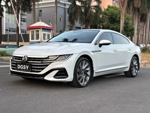 Volkswagen CC, 2024