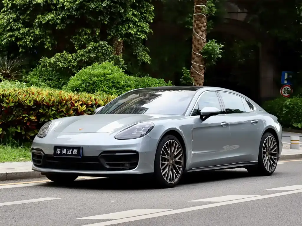 Porsche Panamera, 2022