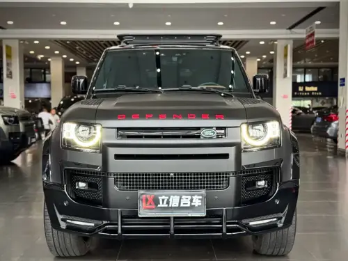 Land Rover Defender, 2024