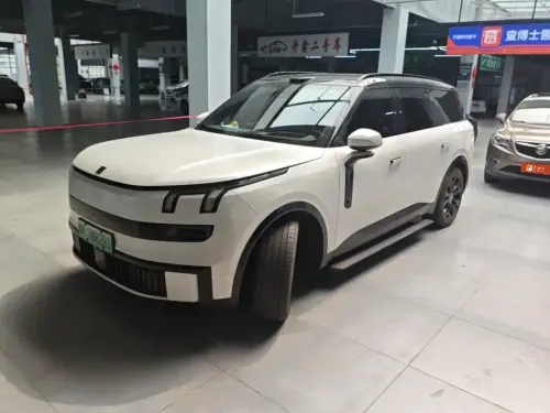 Lynk & Co 900, 2025