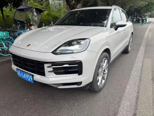 Porsche Cayenne, 2025
