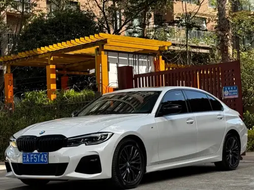 BMW 3-Series, 2022