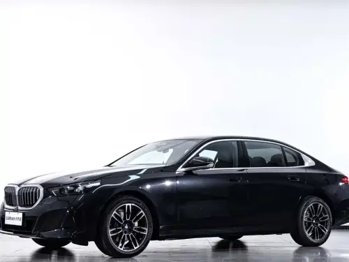 BMW 5-Series, 2026
