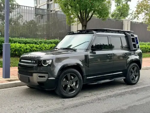 Land Rover Defender, 2024