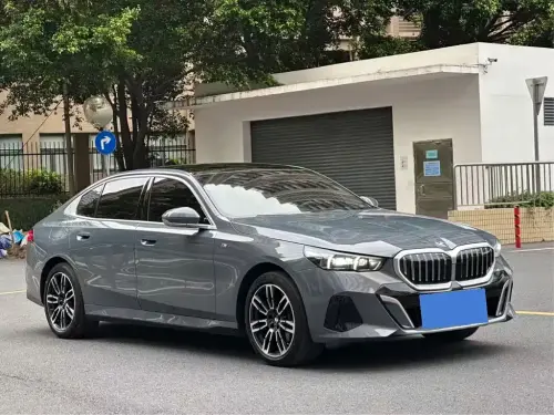 BMW 5-Series, 2024