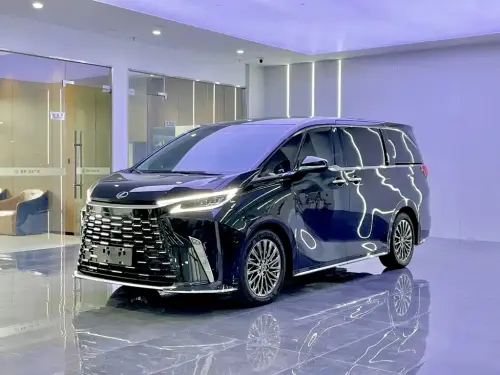 Lexus LM, 2024
