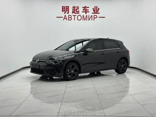 Volkswagen Golf, 2023