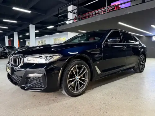 BMW 5-Series, 2022