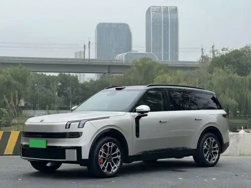 Lynk & Co 900, 2025
