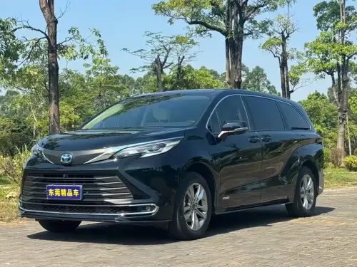 Toyota Sienna, 2023