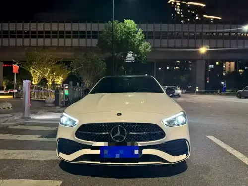 Mercedes-Benz C-Class, 2025