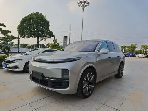 Li Auto L8, 2022