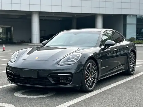 Porsche Panamera, 2023