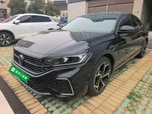 Volkswagen Passat, 2024