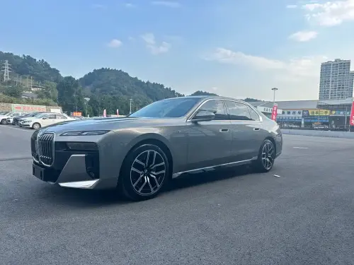 BMW 7-Series, 2024