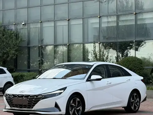 Hyundai Elantra, 2022
