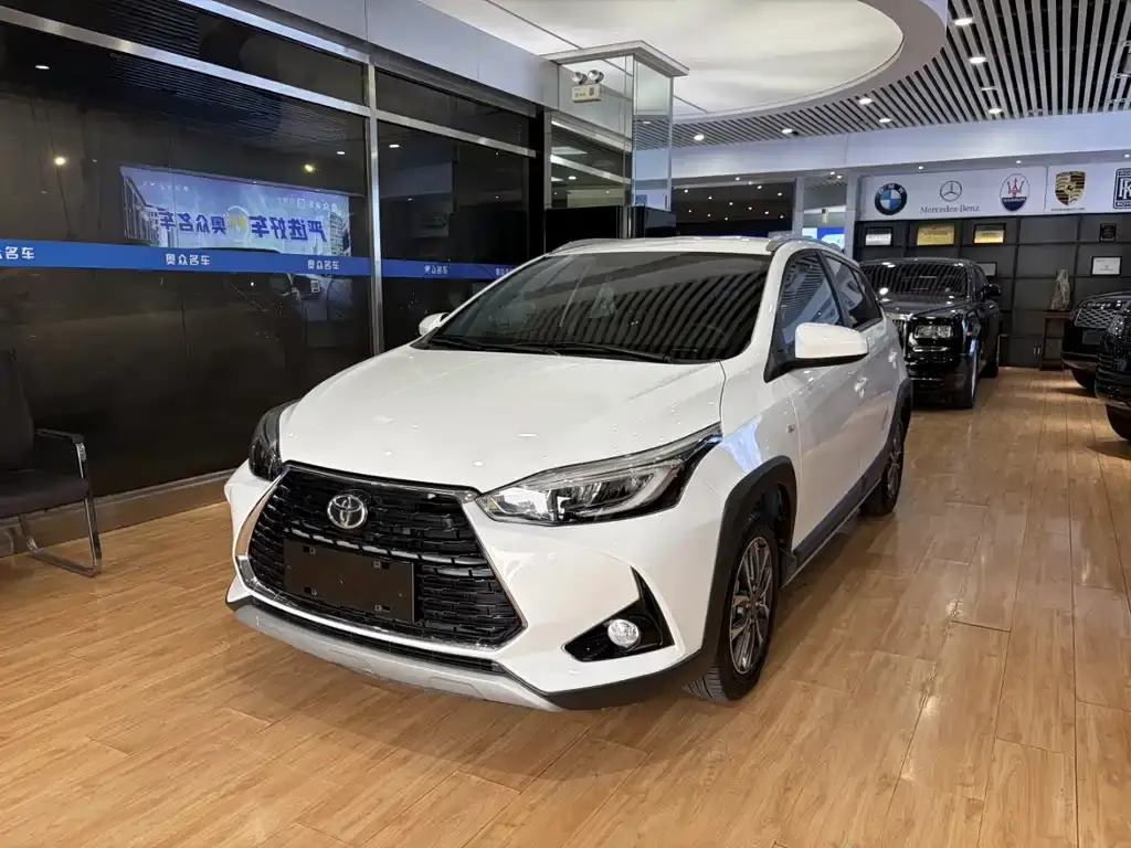 Toyota Yaris L, 2023
