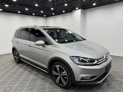 Volkswagen Touran, 2022