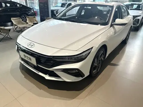 Hyundai Elantra, 2026
