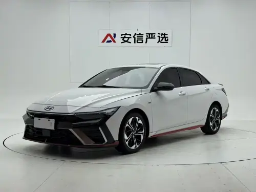 Hyundai Elantra, 2024
