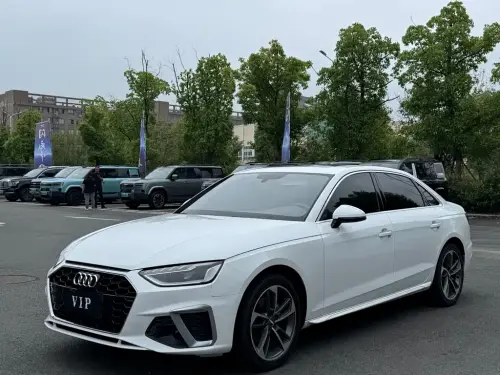 Audi A4, 2022