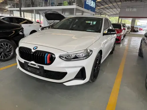 BMW 1-Series, 2022
