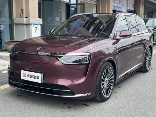AITO M8, 2025