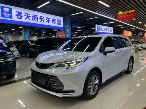 Toyota Sienna, 2024