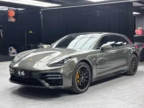 Porsche Panamera, 2023