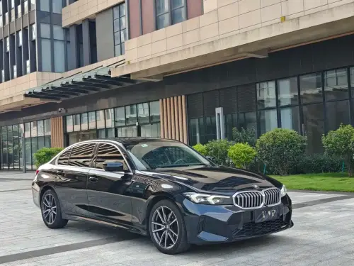 BMW 3-Series, 2023