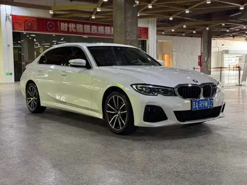 BMW 3-Series, 2022
