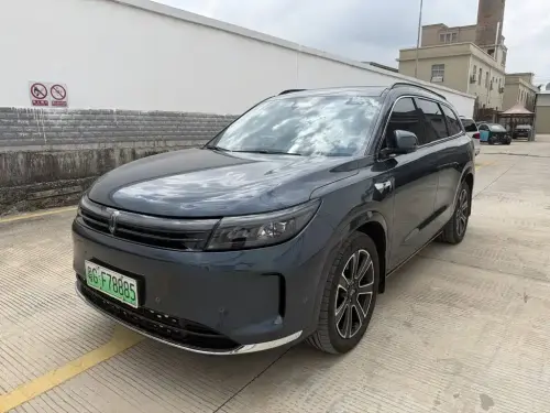 AITO M7, 2025