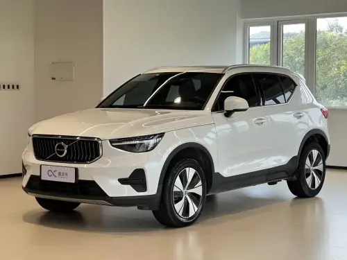 Volvo XC40, 2024