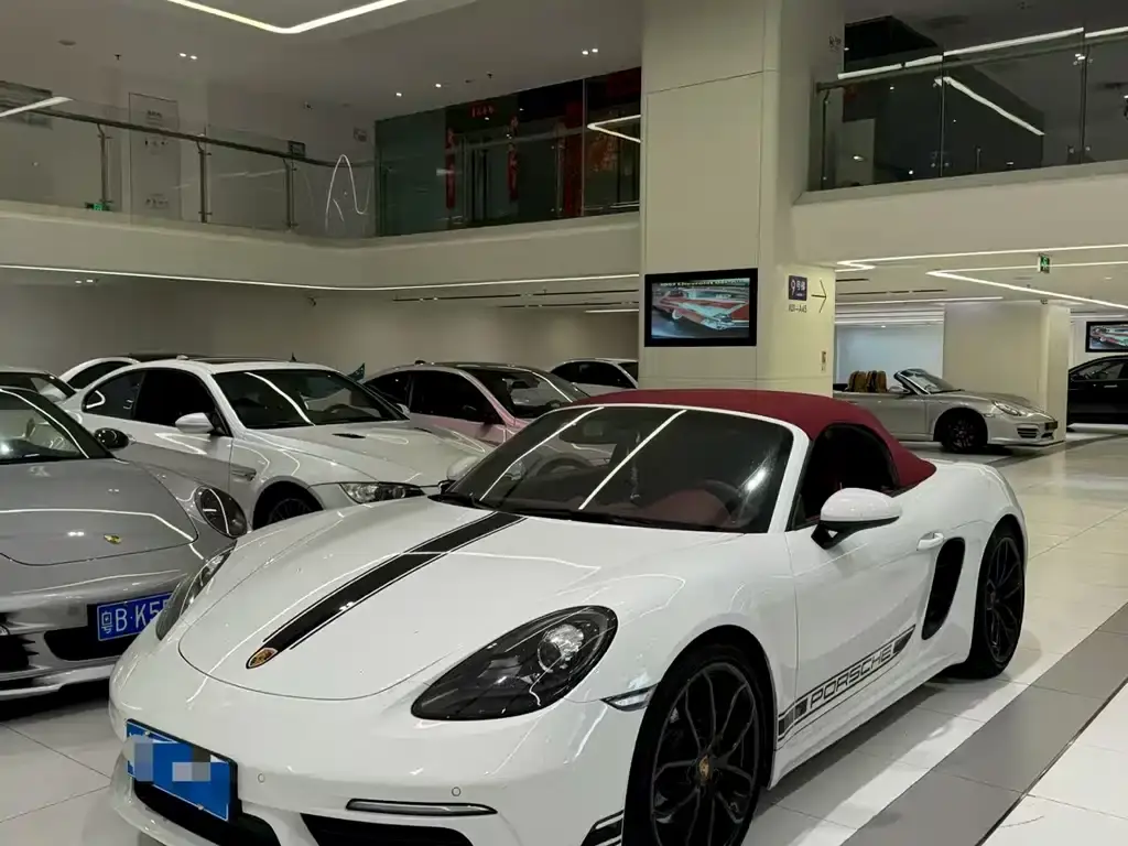 Porsche 718, 2025