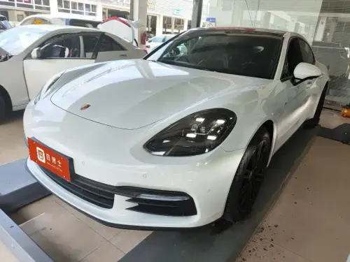 Porsche Panamera, 2020
