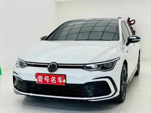 Volkswagen Golf, 2023