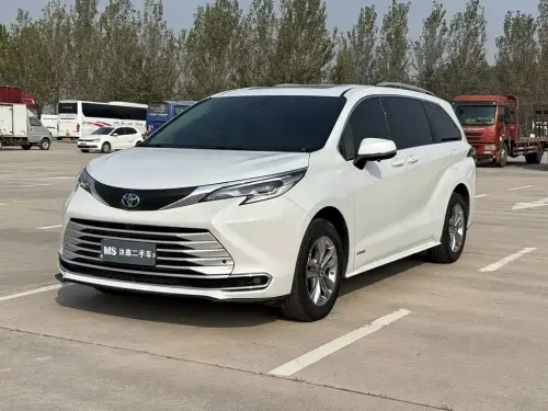 Toyota Sienna, 2023