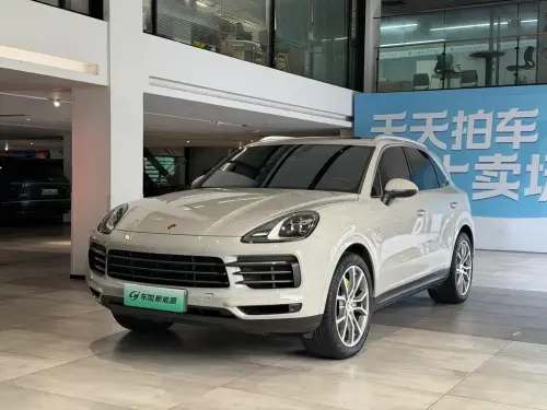 Porsche Cayenne, 2023