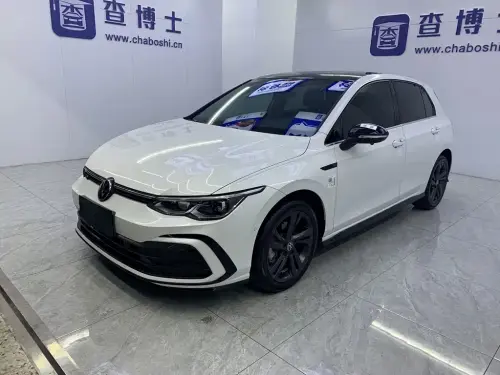 Volkswagen Golf, 2024